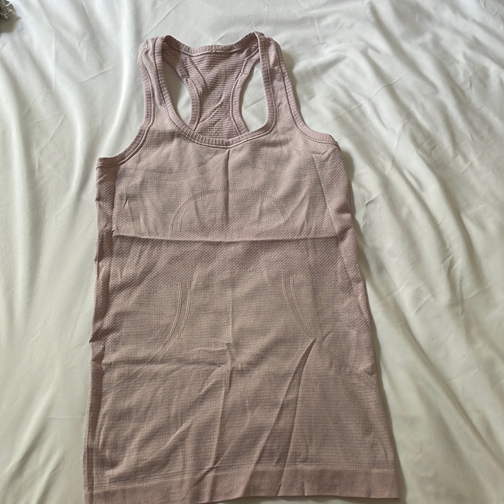Lululemon tank